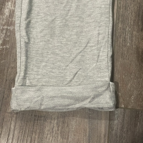 Vineyard Vines Super Soft pajamas gray women’s medium bottom/small top - Picture 7 of 11